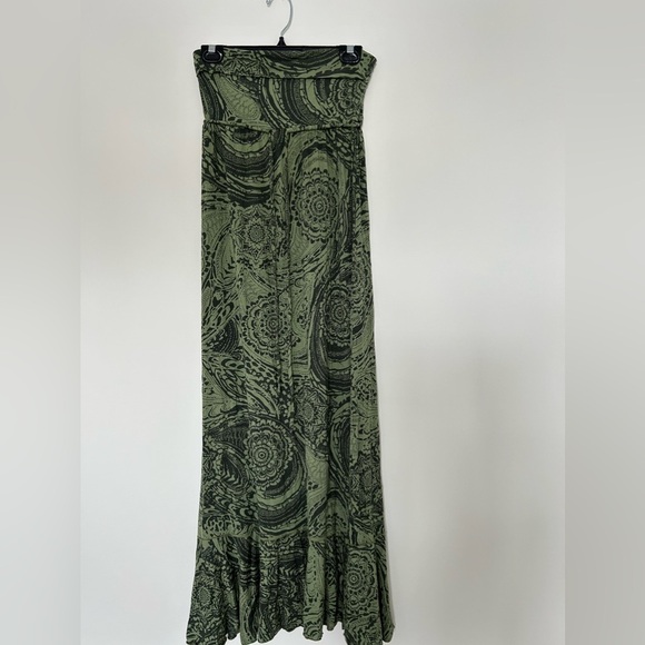 Banana Republic Dresses & Skirts - BANANA REPUBLIC strapless maxi dress